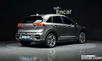 Kia Niro 2022 0.2 Автомат в Москве № 460760, миниатюра 2