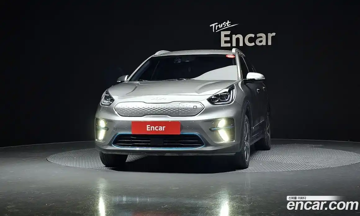 Kia Niro 2022 0.2 Автомат в Москве № 460760, фото 3