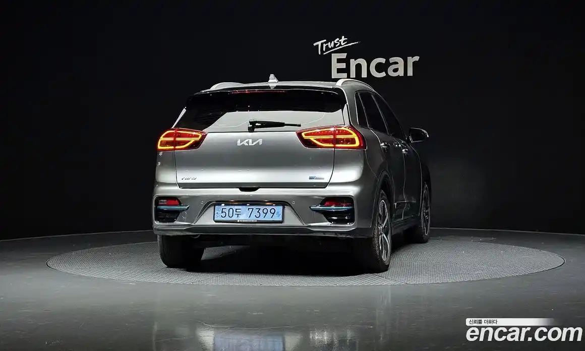 Kia Niro 2022 0.2 Автомат в Москве № 460760, фото 4