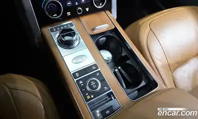 Land Rover Range-Rover 2020 4.4 Автомат в Москве № 471378, миниатюра 9