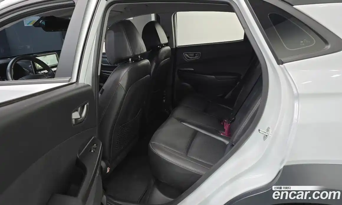 Hyundai Kona 2020 0.2 Автомат в Москве № 49883, фото 11