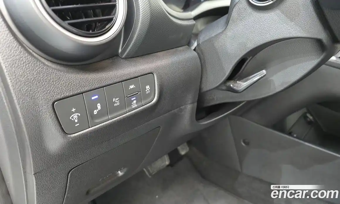 Hyundai Kona 2020 0.2 Автомат в Москве № 49883, фото 15