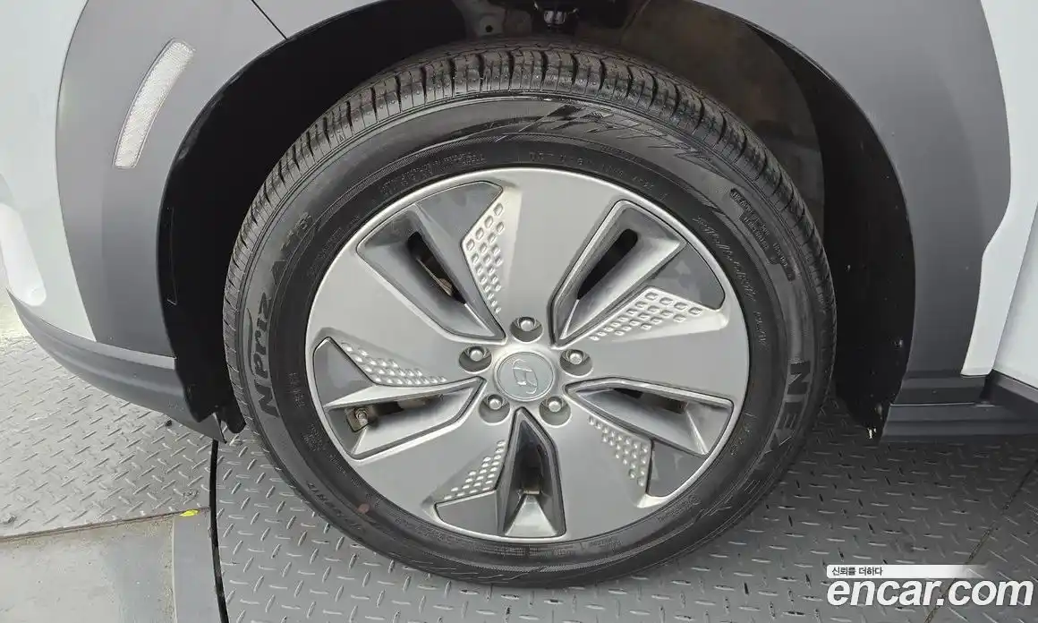 Hyundai Kona 2020 0.2 Автомат в Москве № 49883, фото 5