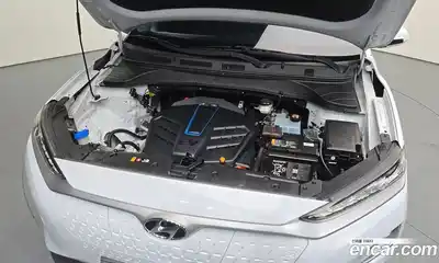 Hyundai Kona 2020 0.2 Автомат в Москве № 49883, миниатюра 6