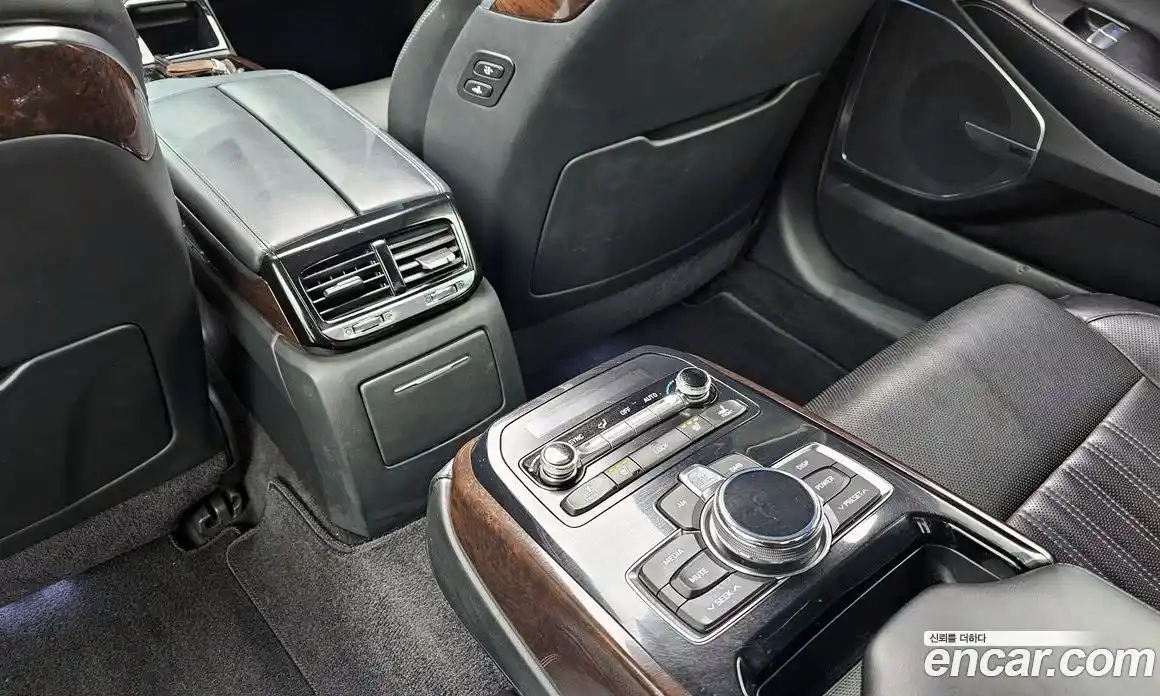 Genesis EQ900 2017 3.8 Автомат в Москве № 82783, фото 3