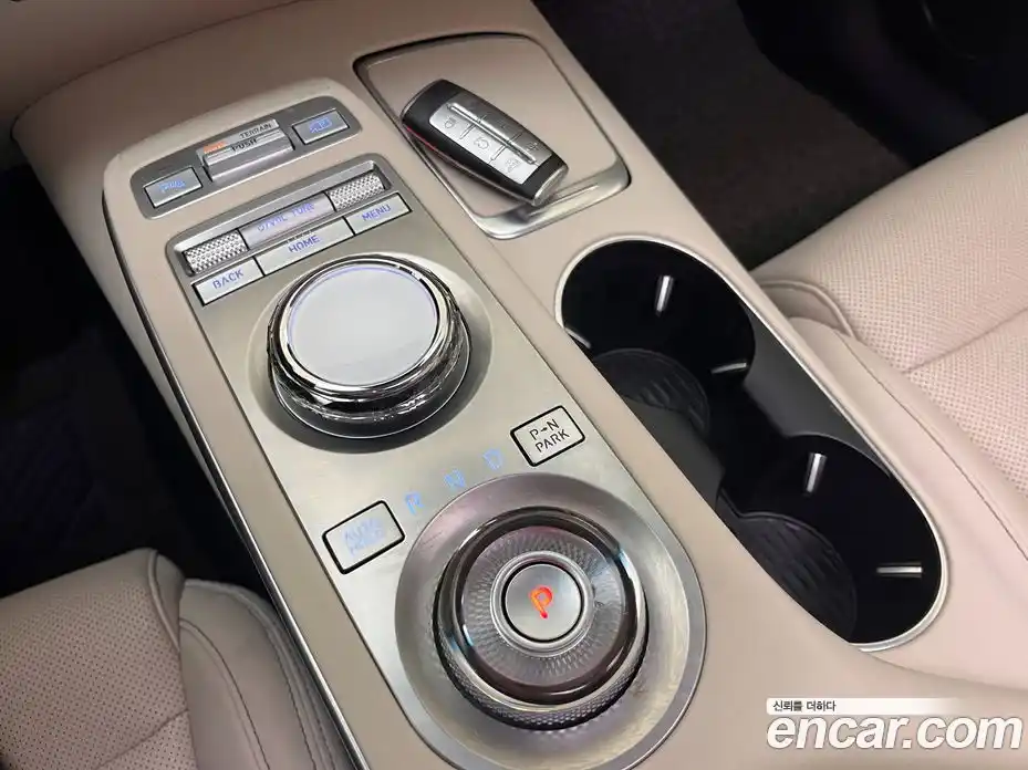 Genesis GV70 2023 2.5 Автомат в Москве № 83102, фото 9