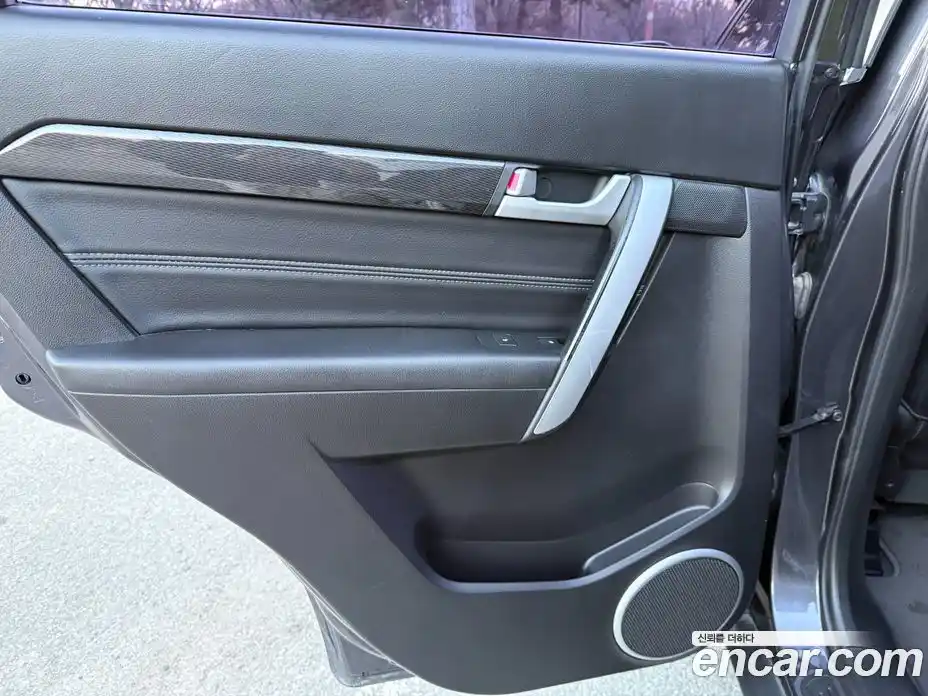 Chevrolet Captiva 2015 2.0 Автомат в Москве № 84214, фото 16