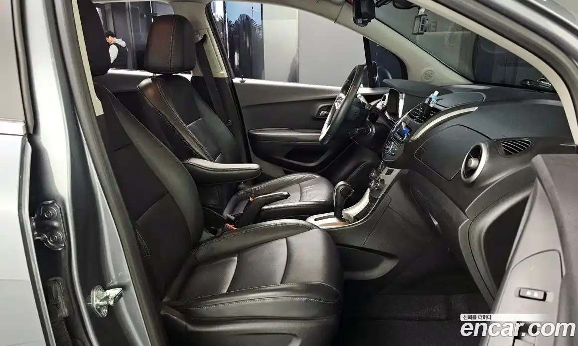 Chevrolet Trax 2015 1.4 Автомат в Москве № 89739, фото 13