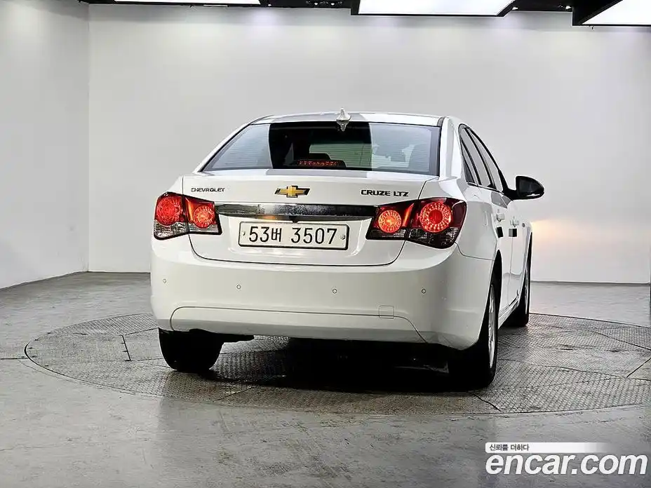 Chevrolet Cruze 2011 2.0 Автомат в Москве № 94344, фото 3
