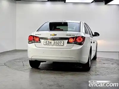 Chevrolet Cruze 2011 2.0 Автомат в Москве № 94344, миниатюра 3