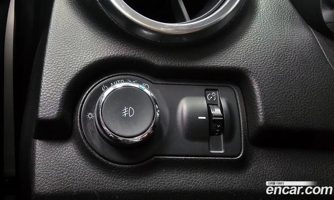 Chevrolet Trax 2015 1.4 Автомат в Москве № 104066, фото 12