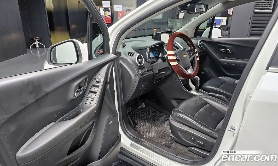 Chevrolet Trax 2015 1.4 Автомат в Москве № 104066, фото 17