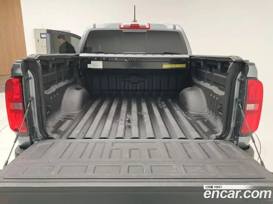 Chevrolet Colorado 2022 3.6 Автомат в Москве № 105713, фото 17