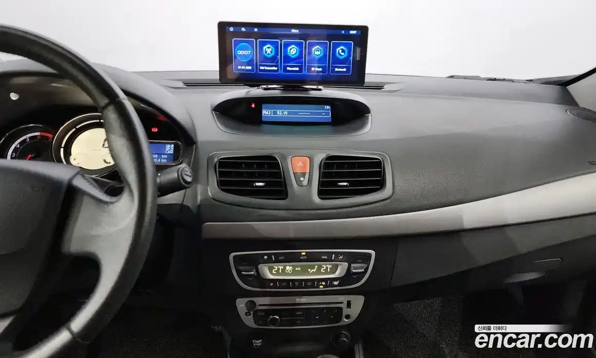 Renault SM3 2018 1.6 Автомат в Москве № 107192, фото 15