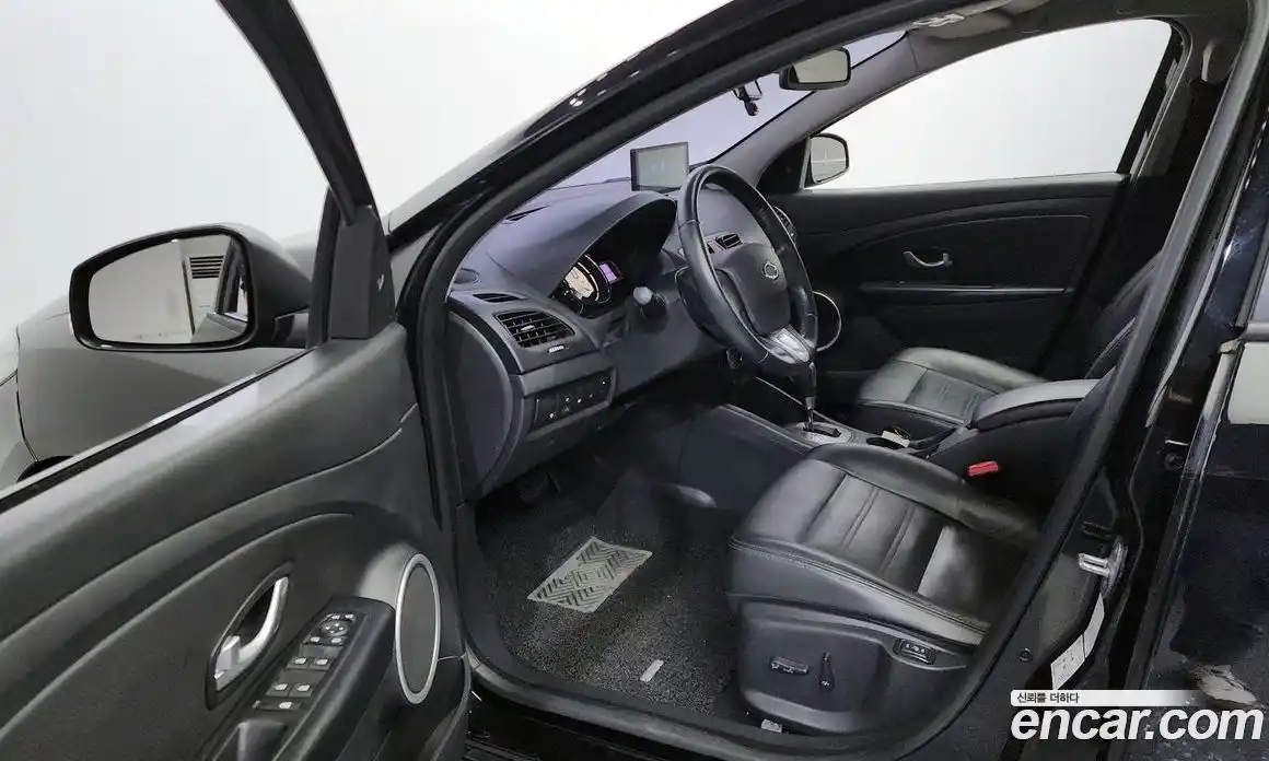 Renault SM3 2018 1.6 Автомат в Москве № 107192, фото 10