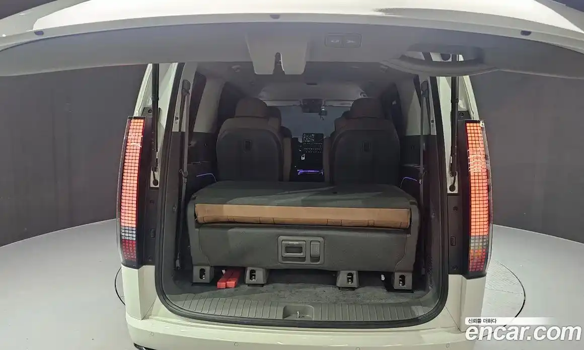 Hyundai Staria 2025 2.2 Автомат в Москве № 109363, фото 3