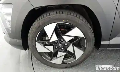 Hyundai Kona 2023 1.6 Автомат в Москве № 112133, миниатюра 12