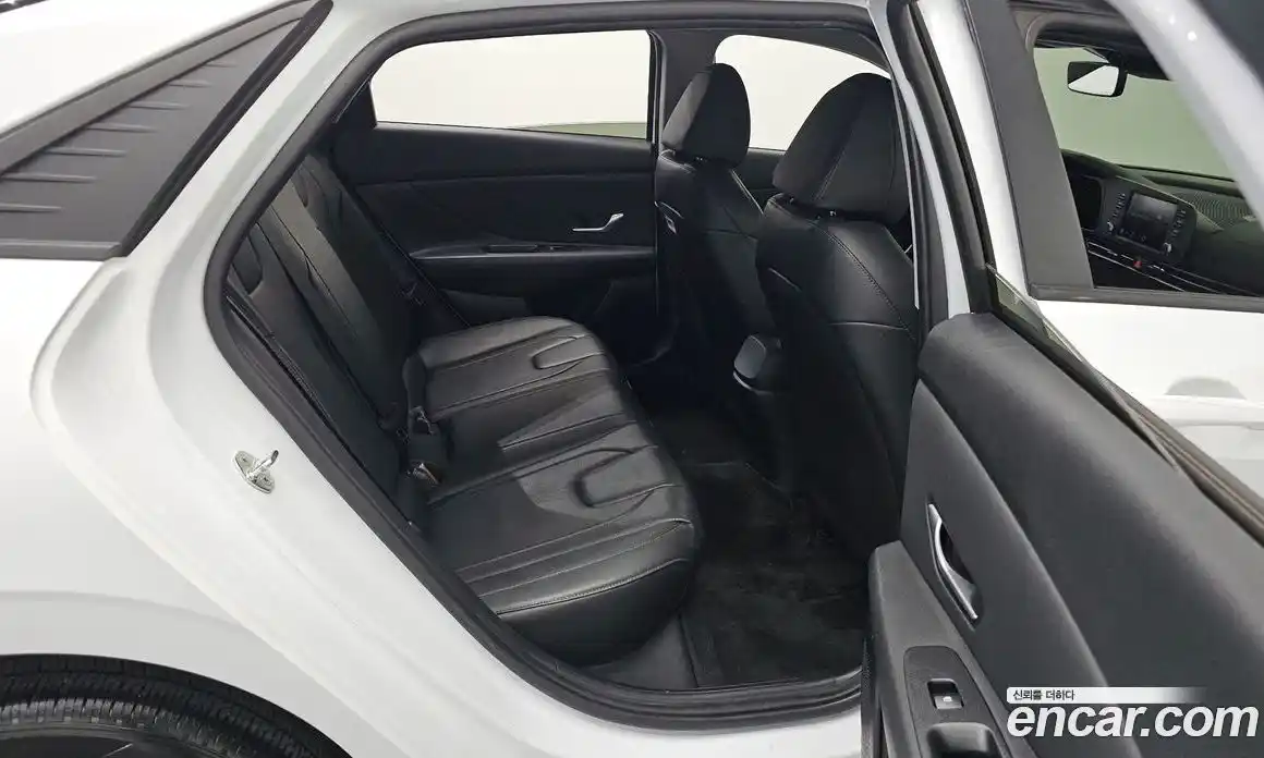 Hyundai Avante 2022 1.6 Автомат в Москве № 112536, фото 12