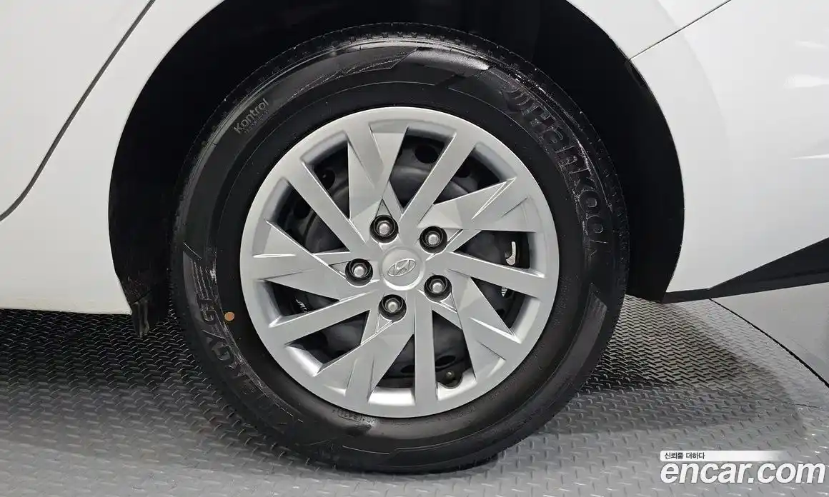 Hyundai Avante 2022 1.6 Автомат в Москве № 112536, фото 5