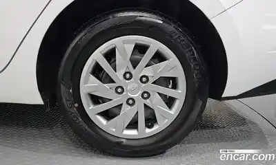 Hyundai Avante 2022 1.6 Автомат в Москве № 112536, миниатюра 5