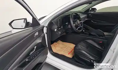 Hyundai Avante 2022 1.6 Автомат в Москве № 112536, миниатюра 10