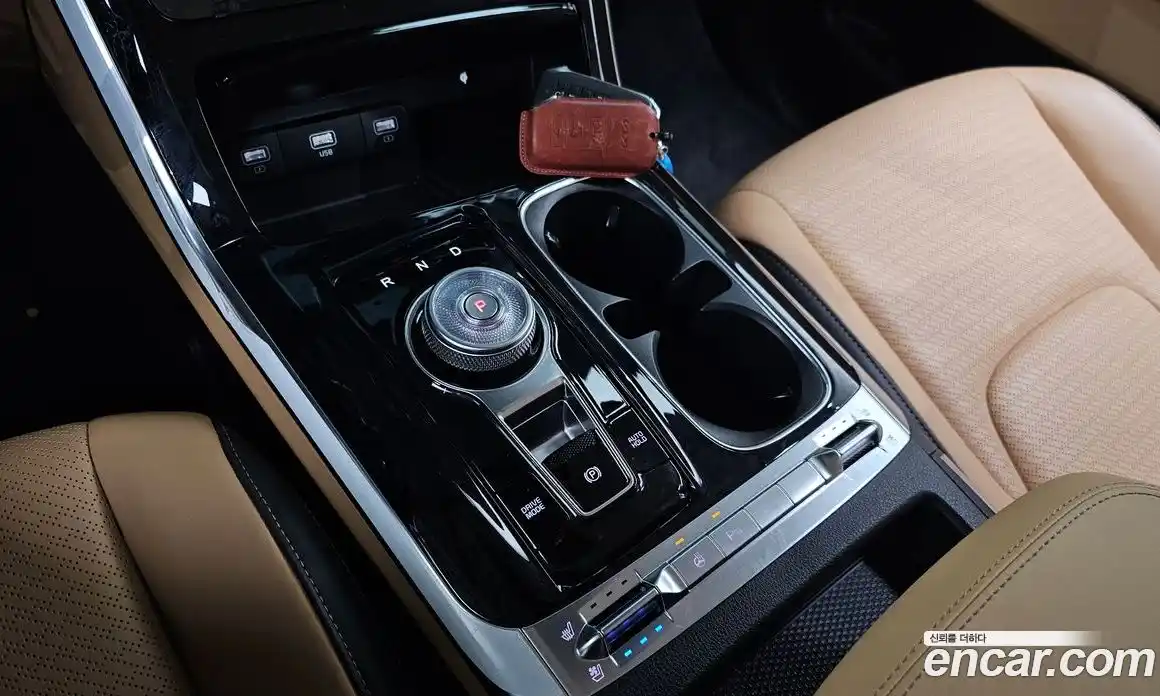 Kia Canival 2023 3.5 Автомат в Москве № 115575, фото 20