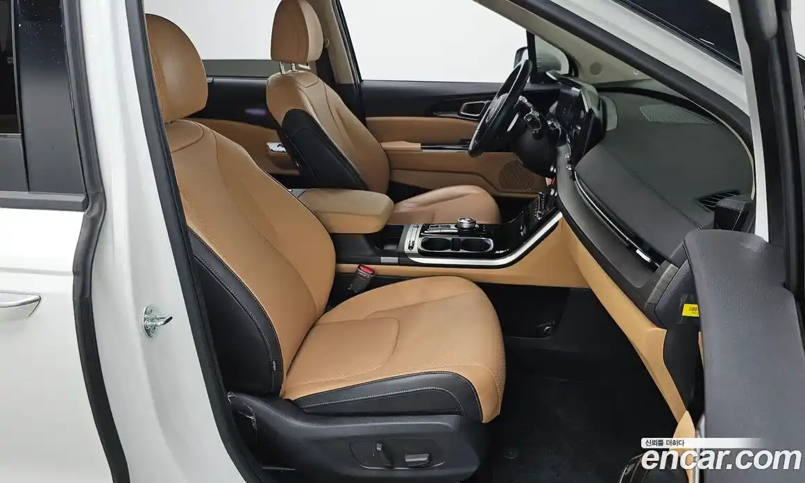 Kia Canival 2023 3.5 Автомат в Москве № 115575, фото 7