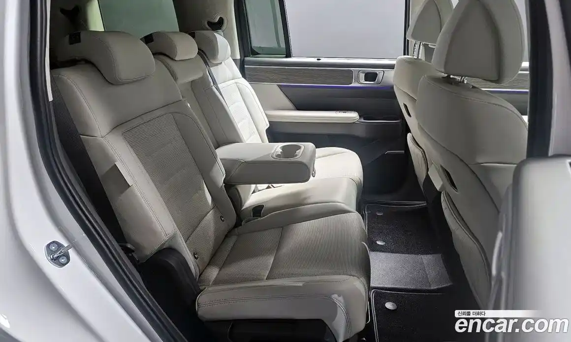 Hyundai Santa Fe 2024 1.6 Автомат в Москве № 117709, фото 5