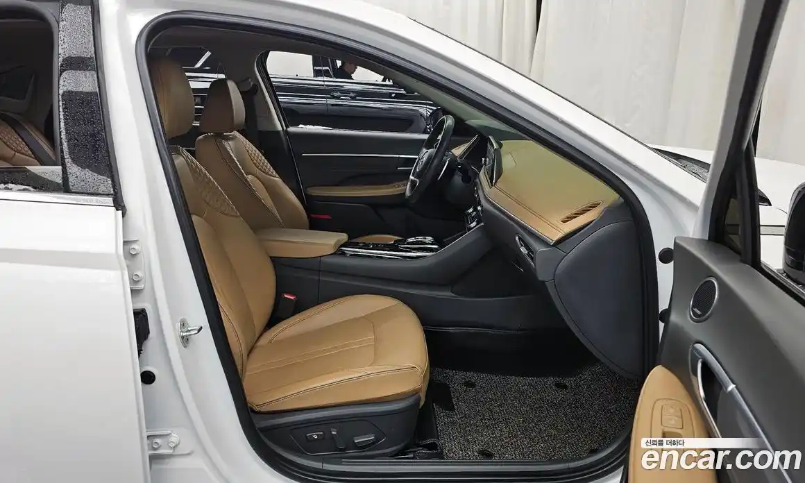 Hyundai Sonata 2020 2.0 Автомат в Москве № 126551, фото 14