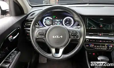 Kia Niro 2022 1.6 Автомат в Москве № 132612, миниатюра 12
