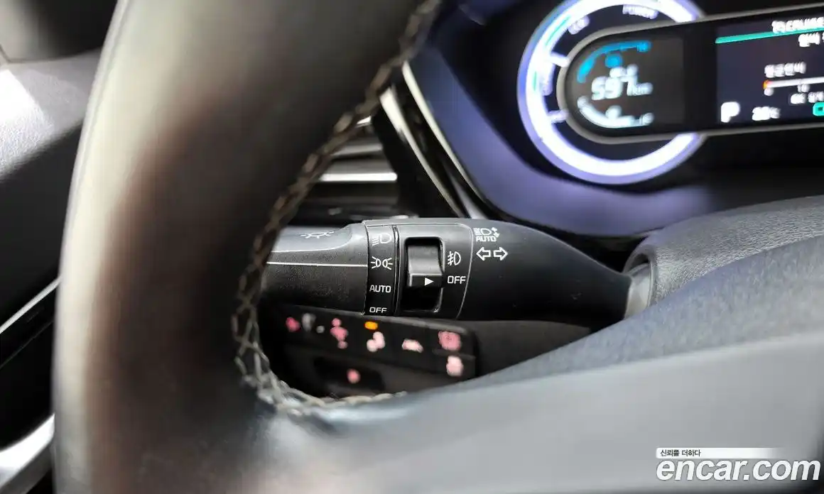 Kia Niro 2022 1.6 Автомат в Москве № 132612, фото 14