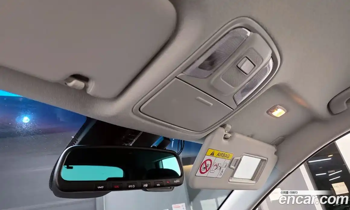 Kia Niro 2022 1.6 Автомат в Москве № 132612, фото 19