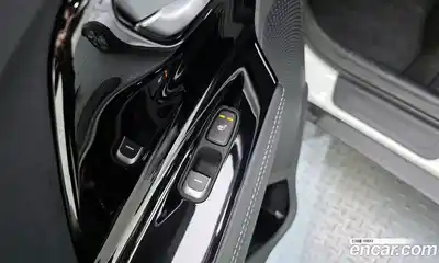 Kia Niro 2022 1.6 Автомат в Москве № 132612, миниатюра 2