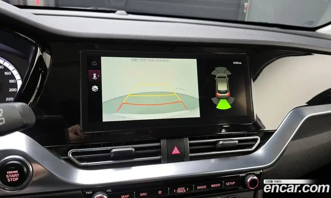 Kia Niro 2022 1.6 Автомат в Москве № 132612, фото 7