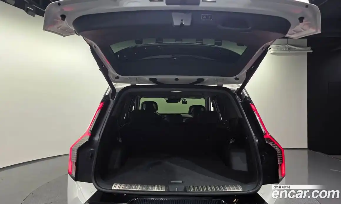 Kia EV9 2024 0.2 Автомат в Москве № 133015, фото 16