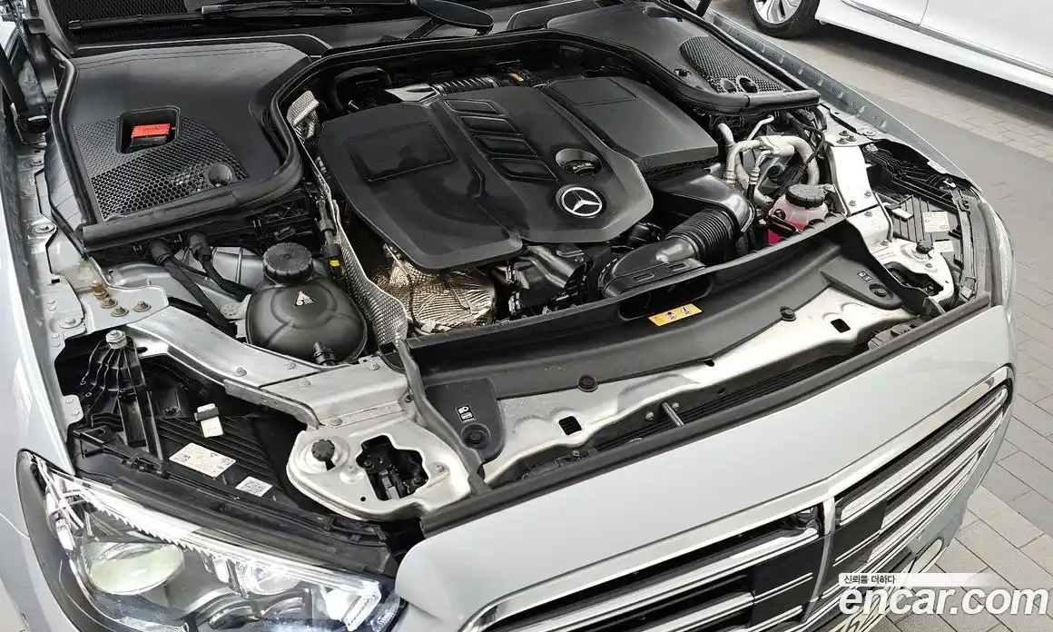 Mercedes-Benz E-Class 2023 1.9 Автомат в Москве № 135235, фото 13