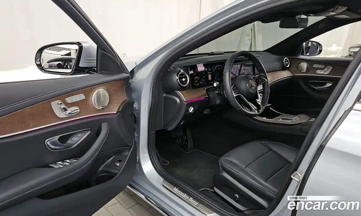 Mercedes-Benz E-Class 2023 1.9 Автомат в Москве № 135235, фото 14