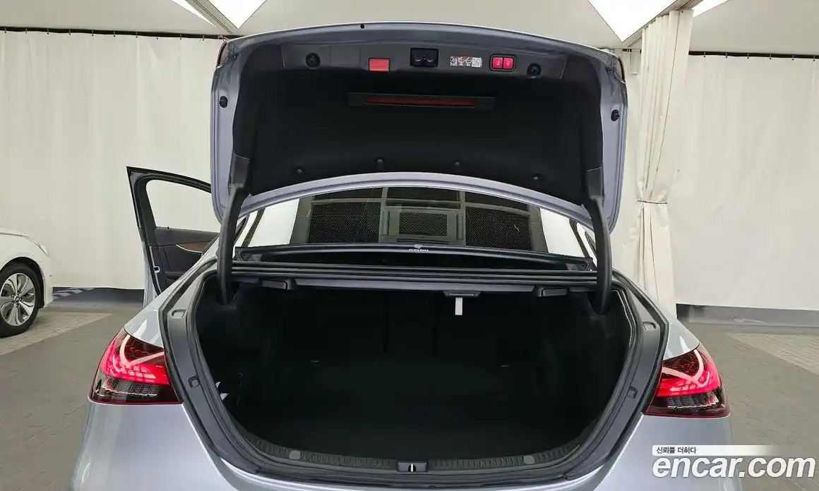 Mercedes-Benz E-Class 2023 1.9 Автомат в Москве № 135235, фото 18