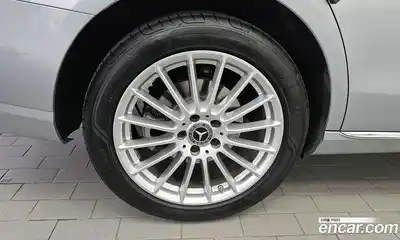 Mercedes-Benz E-Class 2023 1.9 Автомат в Москве № 135235, миниатюра 6