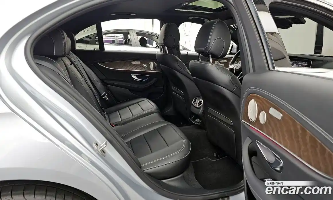 Mercedes-Benz E-Class 2023 1.9 Автомат в Москве № 135235, фото 8