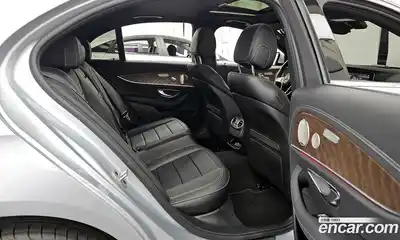 Mercedes-Benz E-Class 2023 1.9 Автомат в Москве № 135235, миниатюра 8