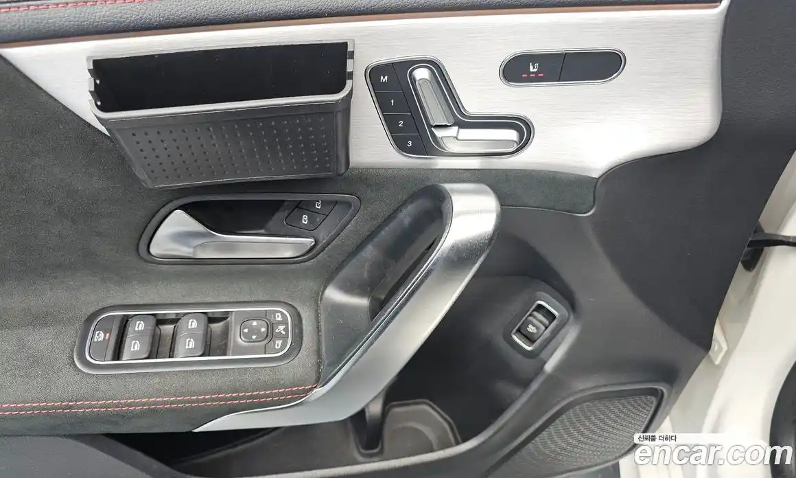 Mercedes-Benz CLA-Class 2021 2.0 Автомат в Москве № 141128, фото 12