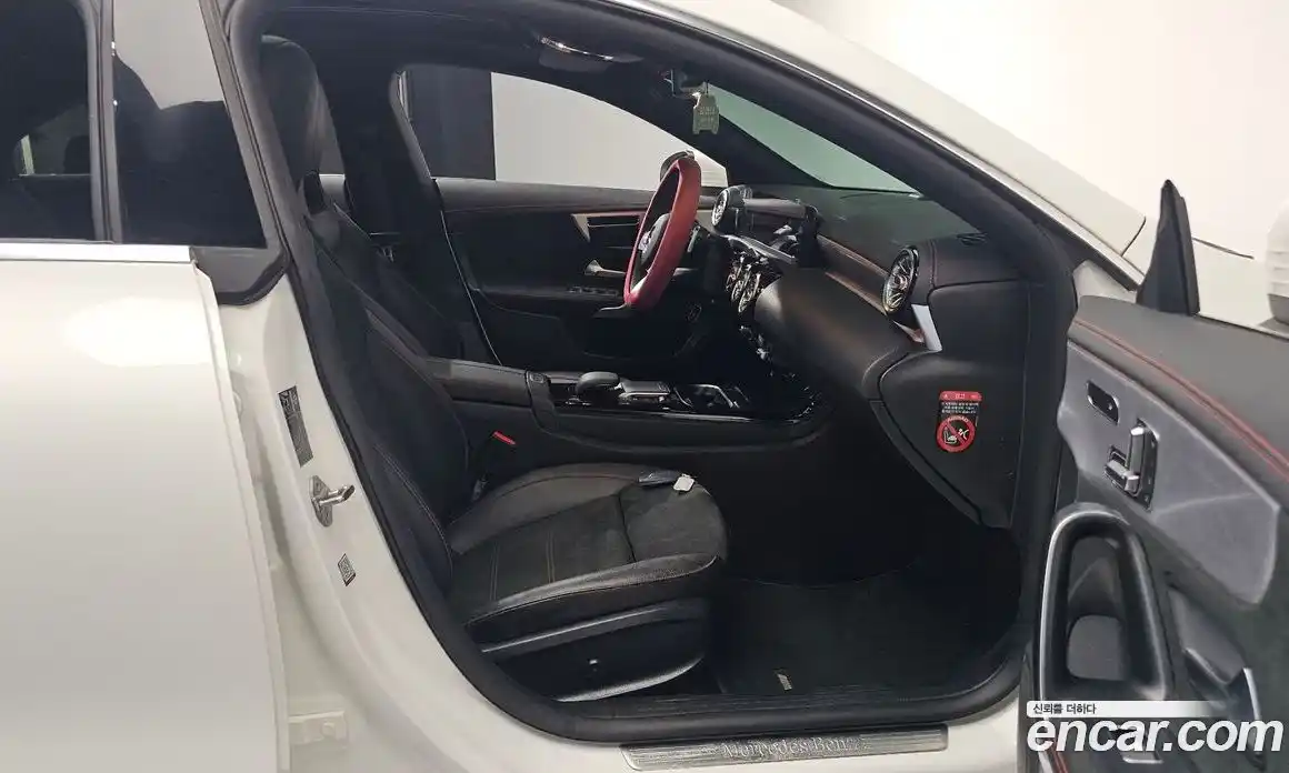 Mercedes-Benz CLA-Class 2021 2.0 Автомат в Москве № 141128, фото 14