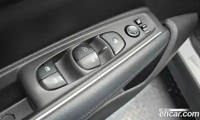 Renault QM6 2017 2.0 Автомат в Москве № 147551, миниатюра 4