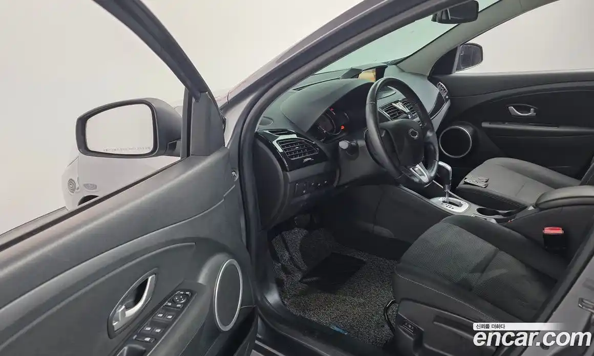 Renault SM3 2016 1.6 Автомат в Москве № 148097, фото 11