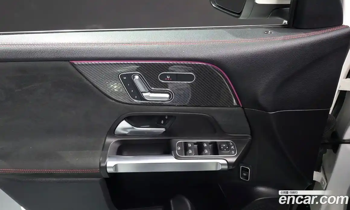 Mercedes-Benz GLB-Class 2021 2.0 Автомат в Москве № 150919, фото 18