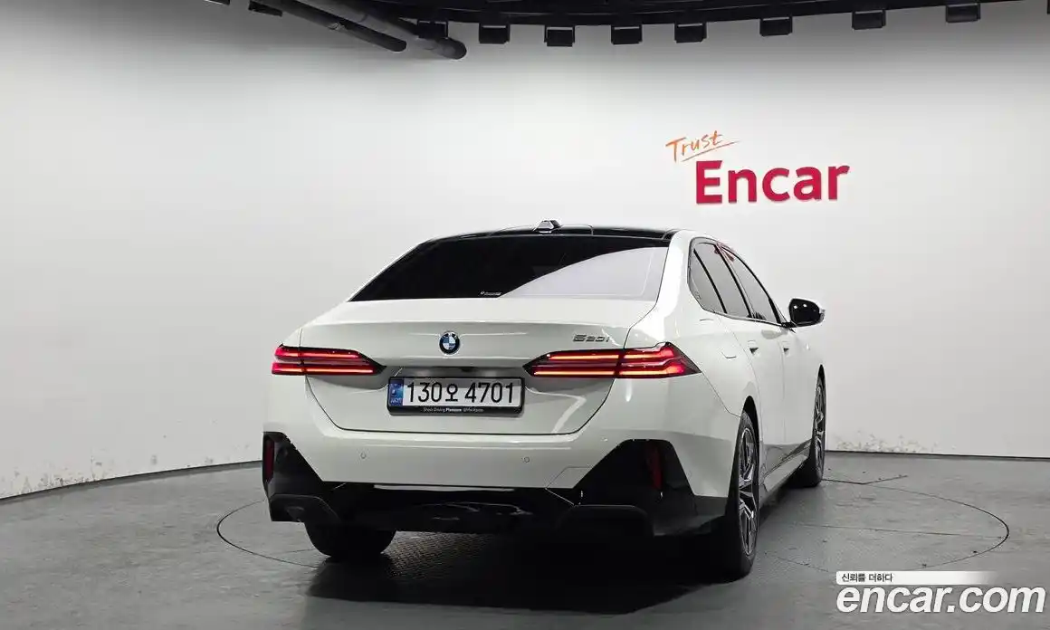 BMW 5-Series 2025 2.0 Автомат в Москве № 153621, фото 17