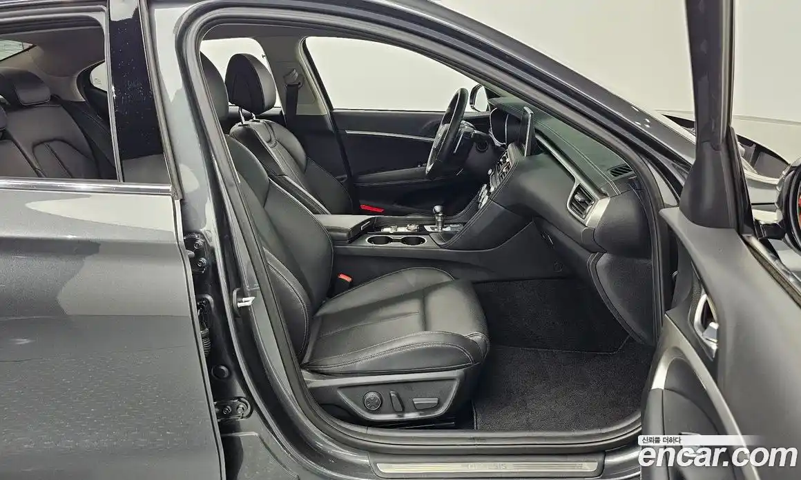 Genesis G70 2019 2.0 Автомат в Москве № 15648, фото 16