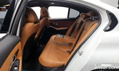 BMW 3-Series 2022 2.0 Автомат в Москве № 159316, миниатюра 12