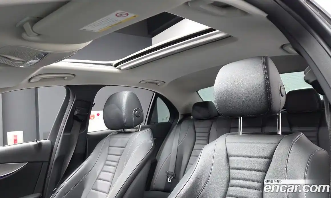 Mercedes-Benz E-Class 2018 2.0 Автомат в Москве № 160951, фото 12